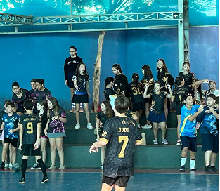 Foto de alunos do Ensino Fundamental II