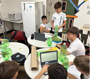 Foto de alunos do Ensino Fundamental II